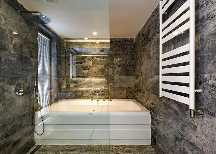 מלון White House 4*