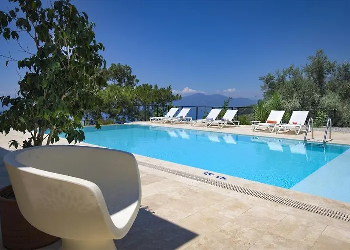 White House Hotel 4*