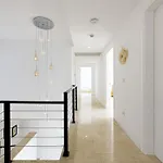 Hotel White House 4*