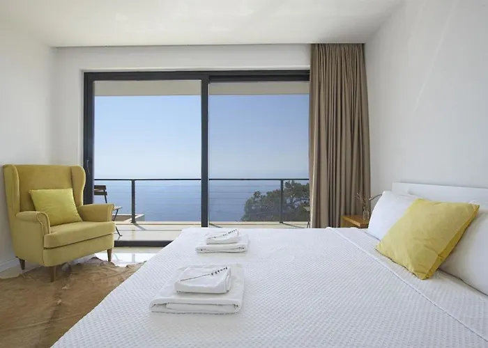 White House Hotel 4*